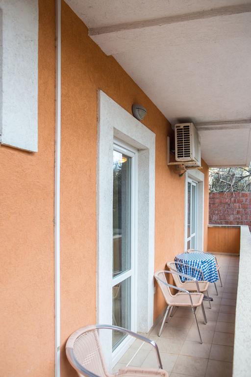 Petrovac Villa Nadezda מראה חיצוני תמונה