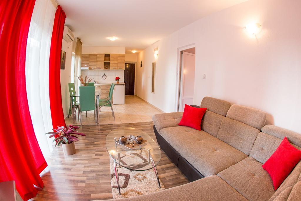 Petrovac Villa Nadezda מראה חיצוני תמונה