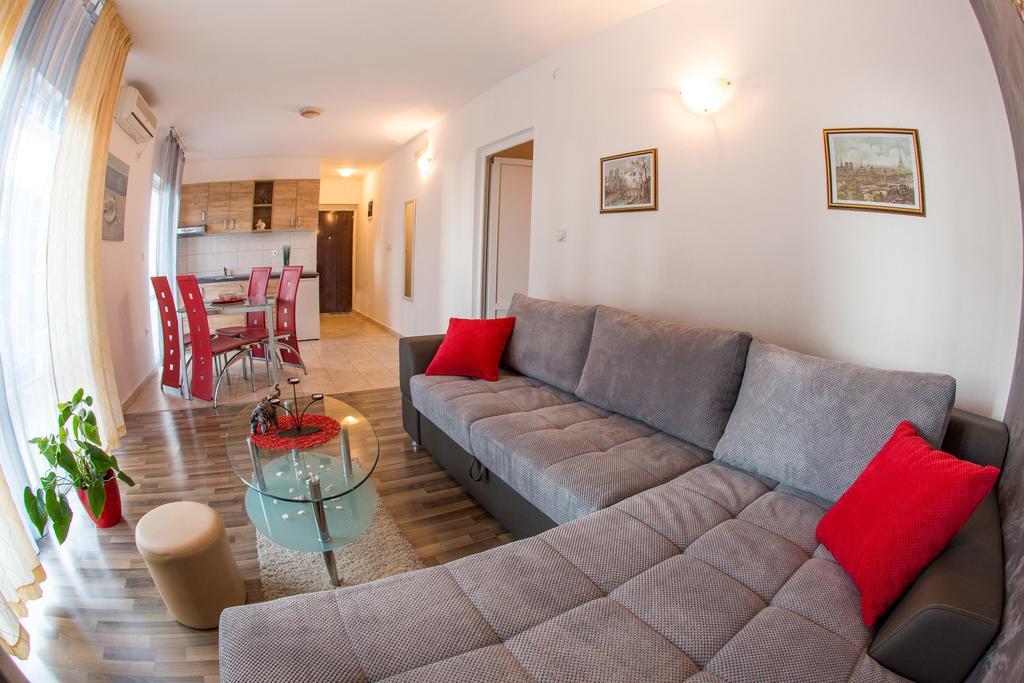 Petrovac Villa Nadezda מראה חיצוני תמונה