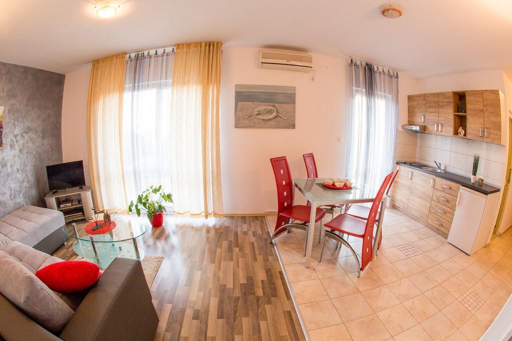 Petrovac Villa Nadezda מראה חיצוני תמונה